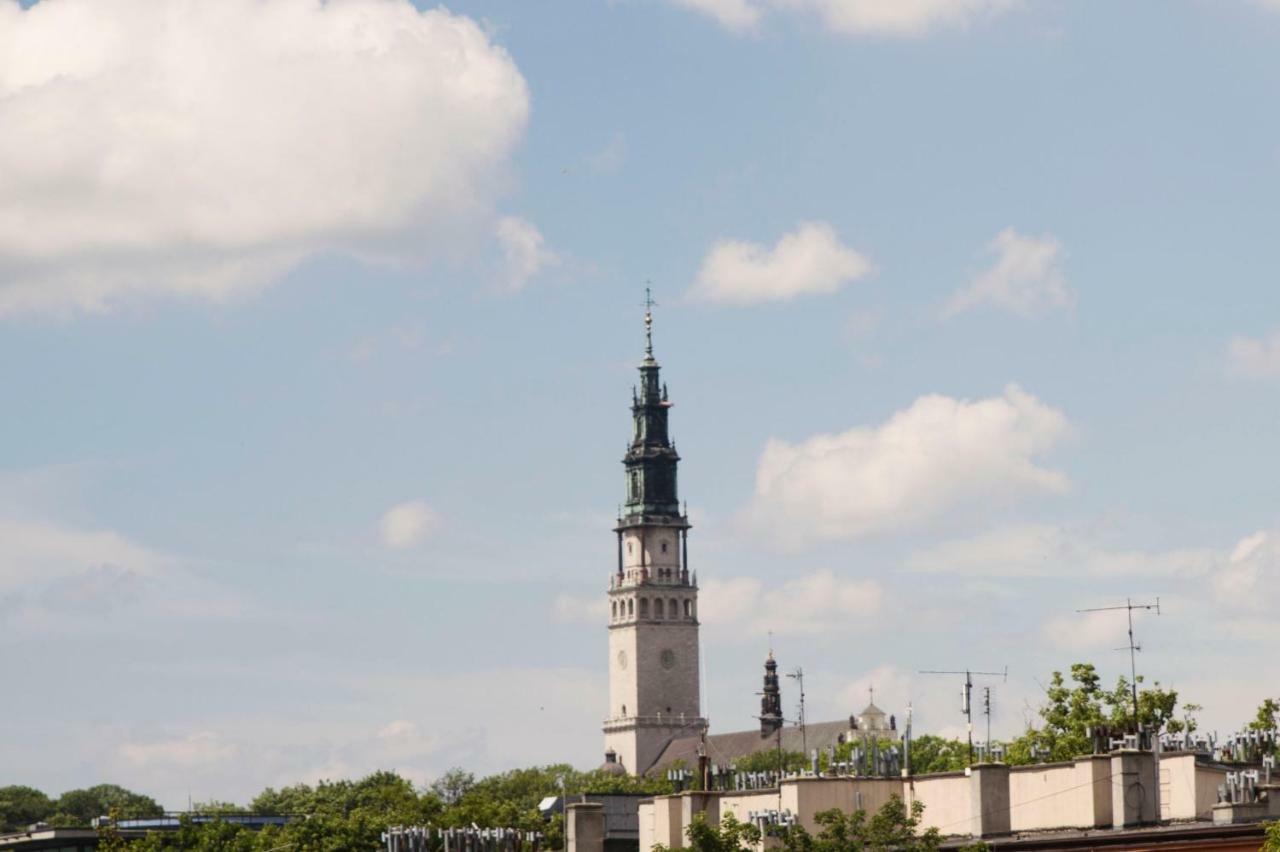 75M2 Apartament Kopernik Z Widokiem Na Jasna Gore Częstochowa Екстериор снимка