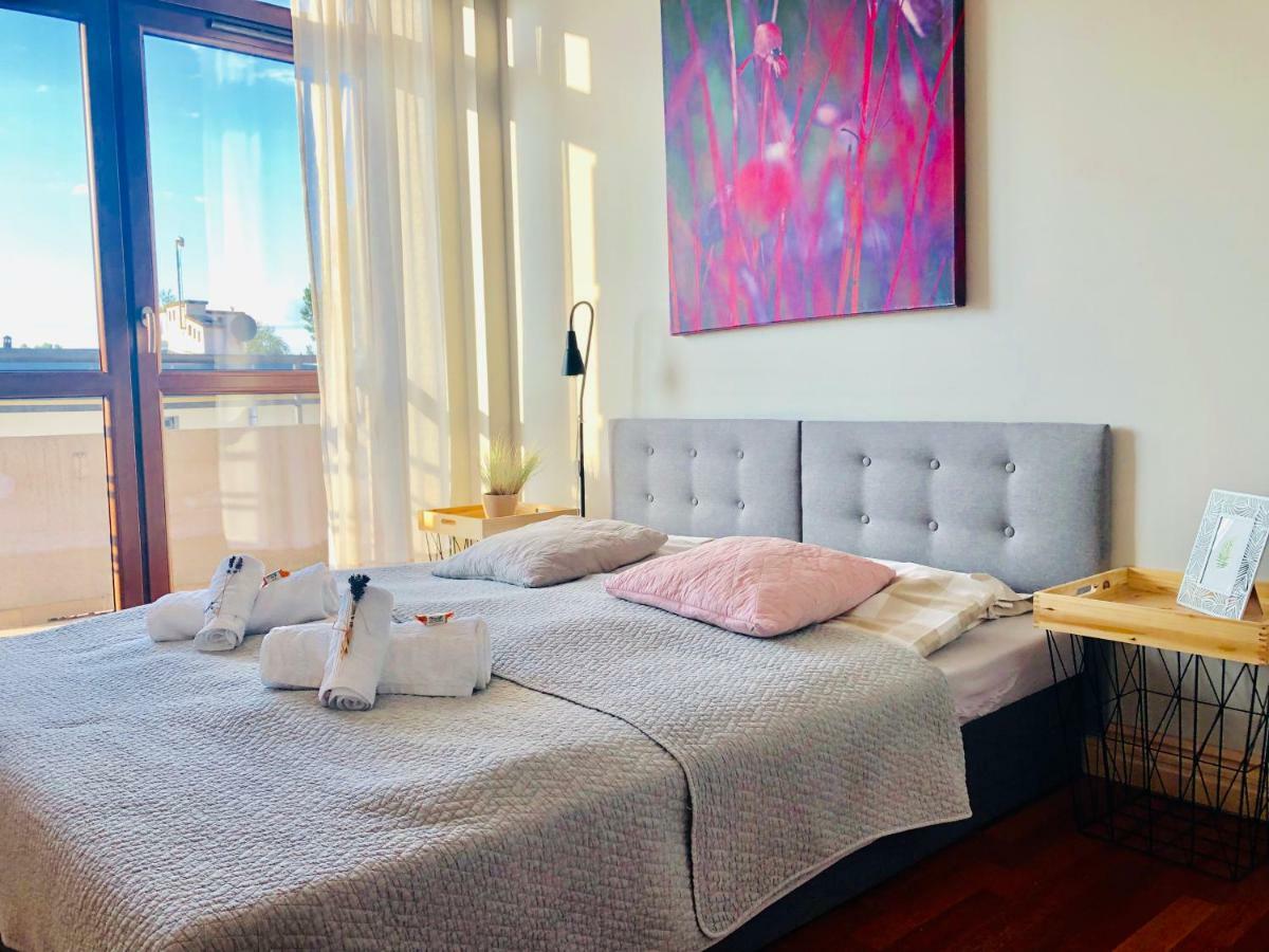 75M2 Apartament Kopernik Z Widokiem Na Jasna Gore Częstochowa Екстериор снимка